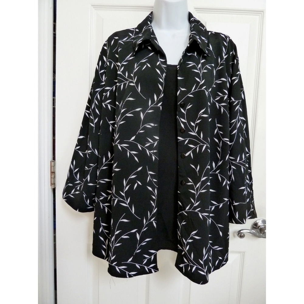 Kim Rogers Woman Blouse Built In Cami Black White Leaf Crepe 1X 3/4 Sleeve